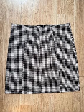 Mini Skirt - Black & White Houndstooth